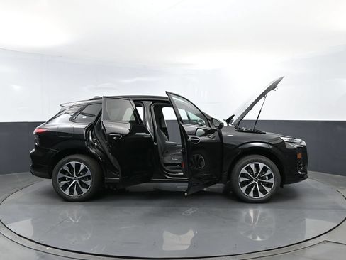 New 2026 Audi Q3 quattro 2.0T AWD/4WD image 32