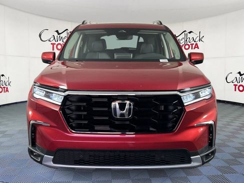 Used 2024 Honda Pilot Touring image 2