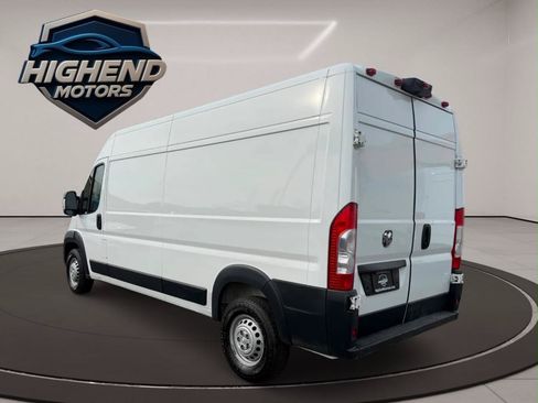 Used 2025 RAM ProMaster 2500 w/ Convenience Group FWD image 4
