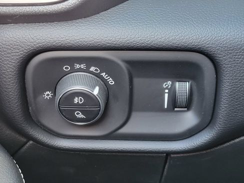 New 2026 RAM 2500 Big Horn AWD/4WD image 12