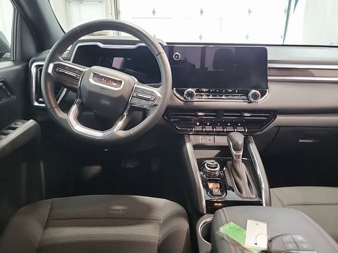 Used 2024 GMC Canyon Elevation image 8