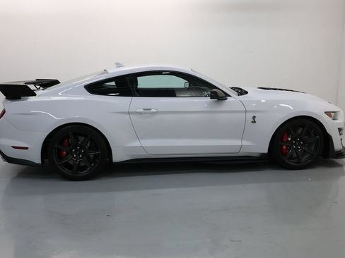 Used 2022 Ford Mustang Shelby GT500 w/ Carbon Fiber Track Pack RWD image 53