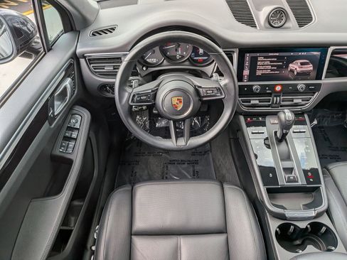 Used 2023 Porsche Macan AWD/4WD image 16