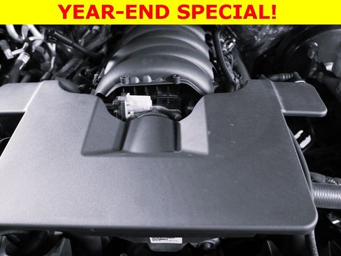 Used 2018 Chevrolet Suburban LT image 56