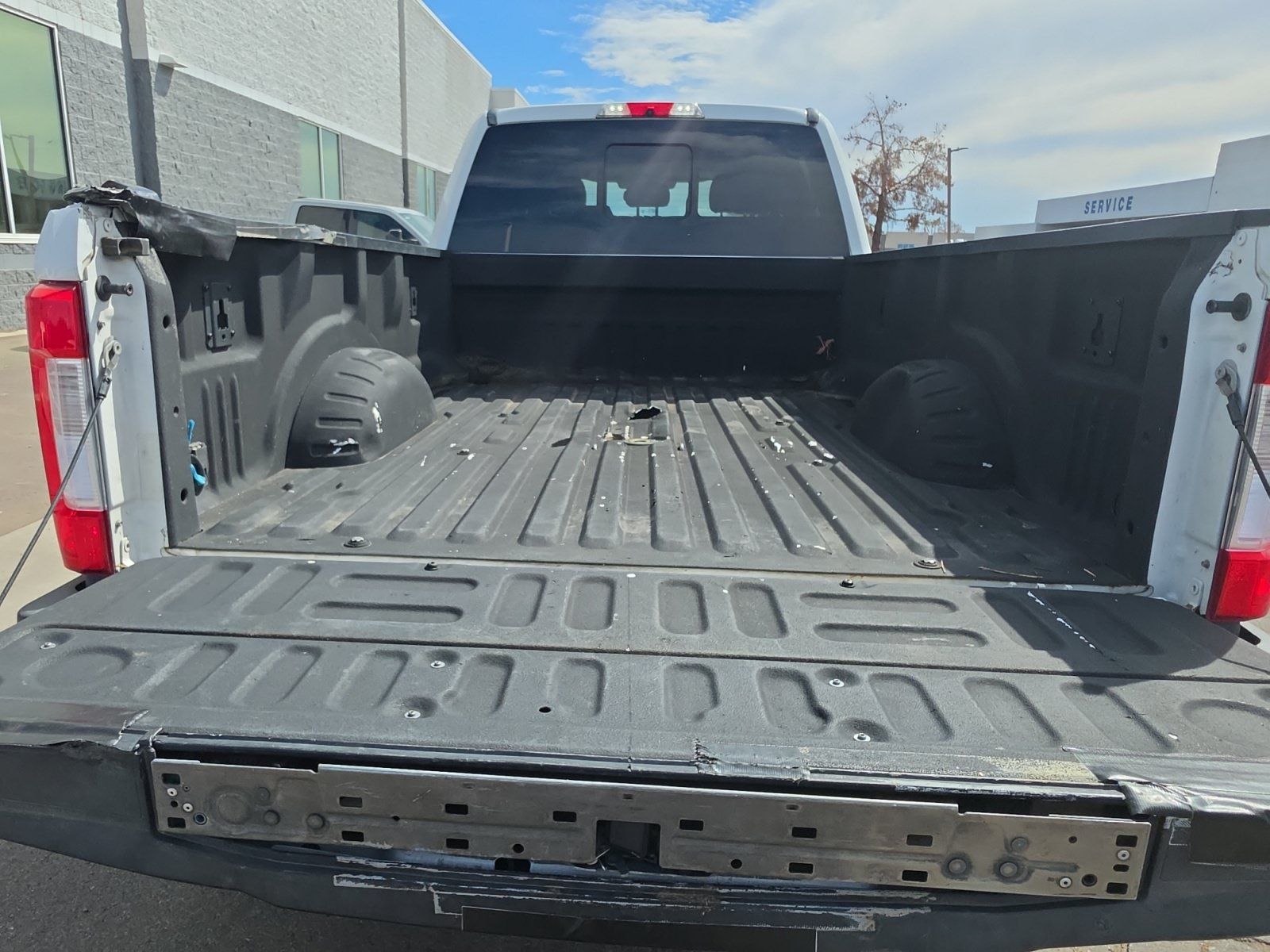 Used 2019 Ford F350 Lariat w/ Lariat Value Package AWD/4WD image 24