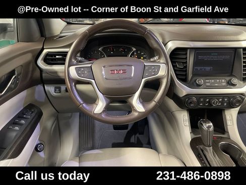 Used 2019 GMC Acadia SLT AWD/4WD image 17