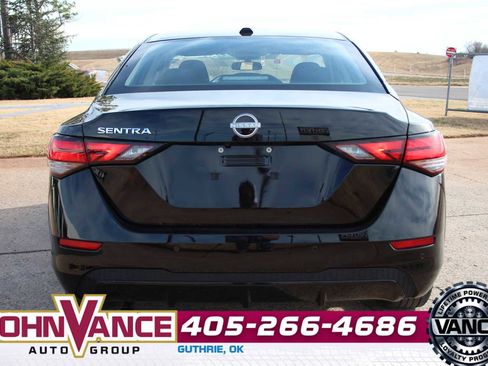 Used 2025 Nissan Sentra SV image 7