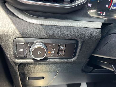 Used 2023 Ford Explorer XLT w/ Equipment Group 202A AWD/4WD image 13