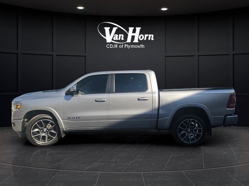 Used 2019 RAM 1500 Laramie AWD/4WD image 5
