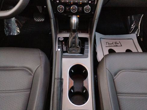 Used 2021 Volkswagen Passat 2.0T SE image 50