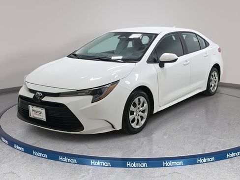 Certified 2025 Toyota Corolla LE image 1