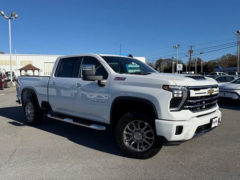 New 2026 Chevrolet Silverado 2500 LT w/ Z71 Chrome Sport Edition image 2