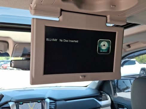 Used 2019 Chevrolet Tahoe Premier AWD/4WD image 13
