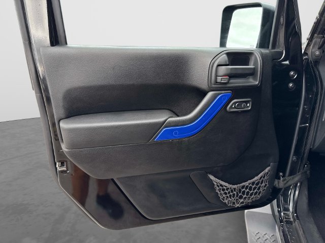 Used 2012 Jeep Wrangler Unlimited Sport AWD/4WD image 18