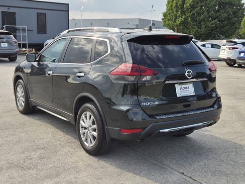 Used 2018 Nissan Rogue SV FWD image 3