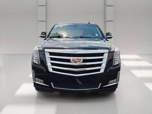 Used 2020 Cadillac Escalade ESV Premium Luxury AWD/4WD image 8