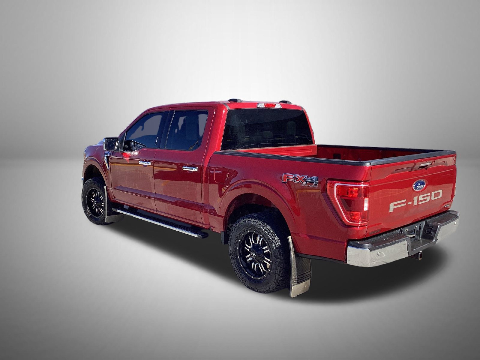 Used 2021 Ford F150 XLT w/ Equipment Group 302A High AWD/4WD image 3