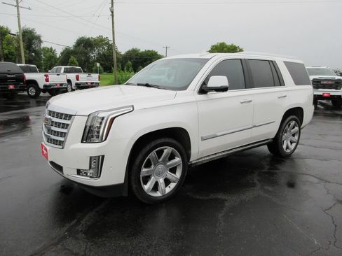 Used 2019 Cadillac Escalade Premium Luxury AWD/4WD image 11