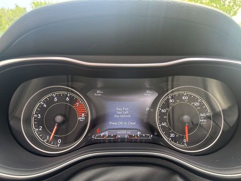 Used 2021 Jeep Cherokee Limited w/ Elite Package AWD/4WD image 18