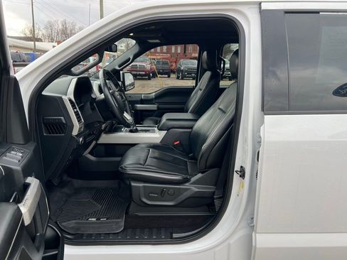 Used 2019 Ford F150 Lariat image 12