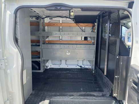 Used 2017 Ford Transit 250 130 Low Roof w/ Exterior Upgrade Package RWD image 13