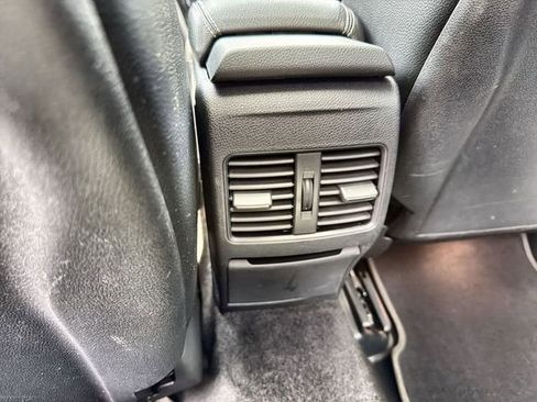 Used 2020 Mercedes-Benz GLA 250 4MATIC image 20