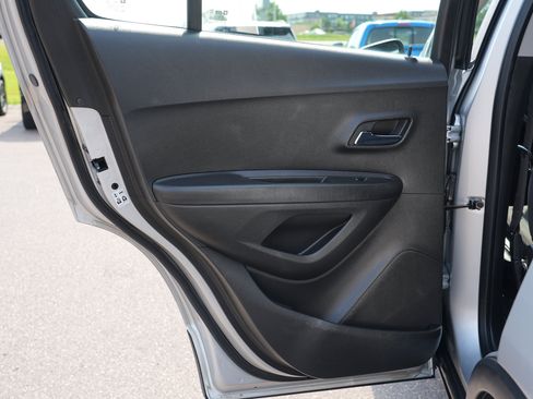 Used 2016 Chevrolet Trax LS AWD/4WD image 19
