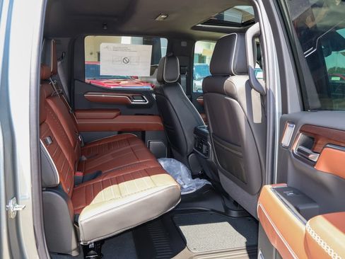 New 2026 GMC Sierra 1500 Denali Ultimate w/ LPO, Black Badging Package AWD/4WD image 33