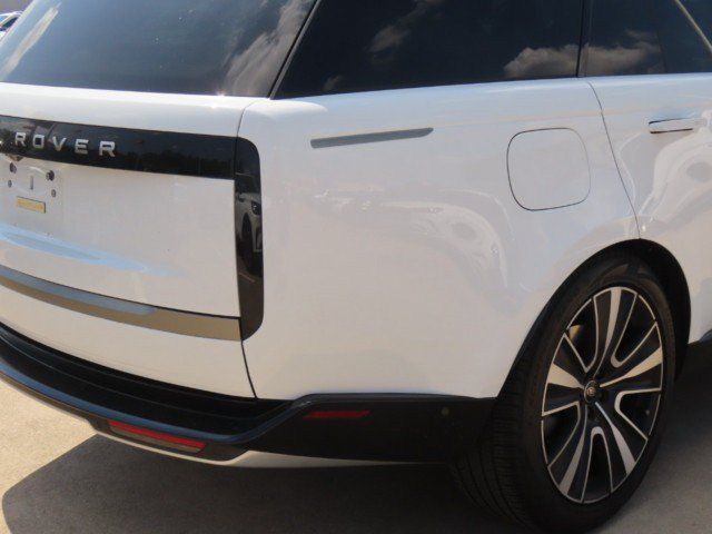 Used 2024 Land Rover Range Rover SE AWD/4WD image 10