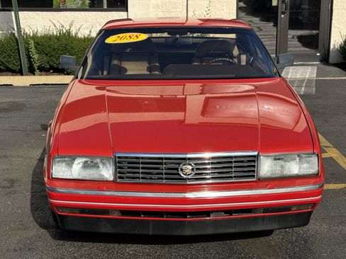 Used 1988 Cadillac Allante BASE image 3