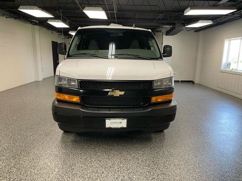 Used 2021 Chevrolet Express 2500 w/ Driver Convenience Package RWD image 10