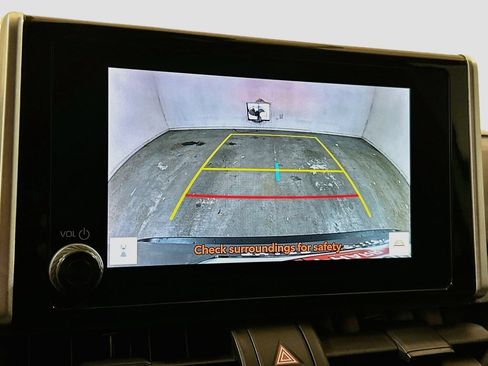Used 2025 Toyota RAV4 XLE FWD image 11