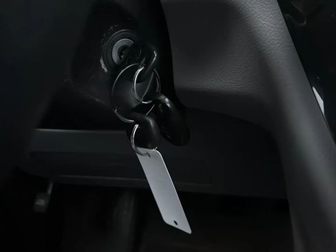 Used 2018 Toyota Sienna LE image 34