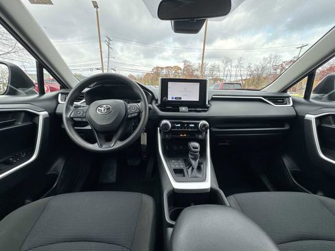 Used 2023 Toyota RAV4 LE image 20
