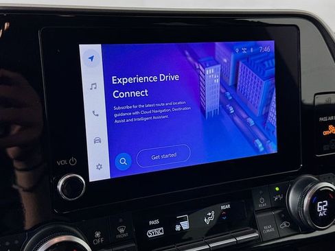 Used 2024 Toyota Highlander XLE image 16