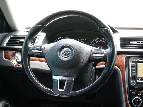 Used 2013 Volkswagen Passat TDI SEL Premium FWD image 84