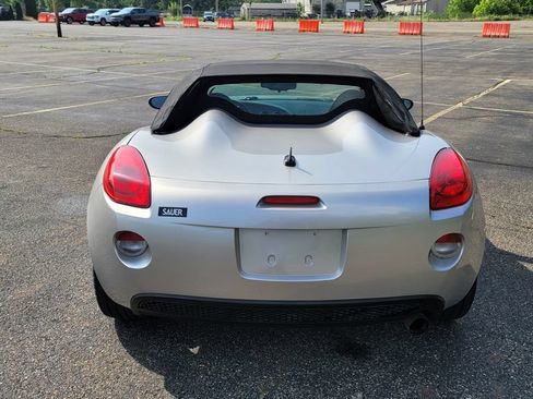 Used 2007 Pontiac Solstice Convertible w/ Premium Package RWD image 11