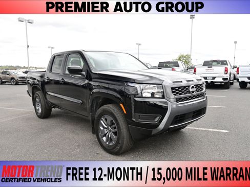 Used 2025 Nissan Frontier SV image 1