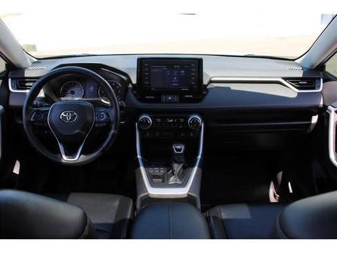 Used 2021 Toyota RAV4 XLE Premium AWD/4WD image 10