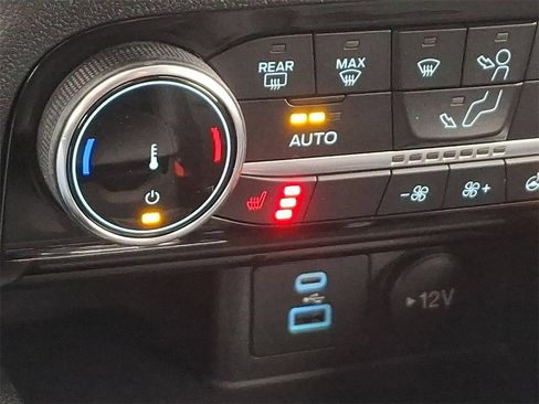 Certified 2022 Ford Escape Titanium image 26