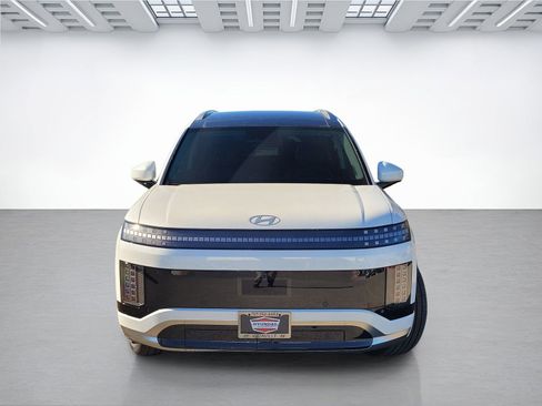 New 2026 Hyundai Ioniq 9 Calligraphy image 2