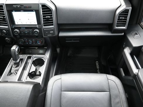 Used 2016 Ford F150 XLT w/ Equipment Group 302A Luxury AWD/4WD image 40