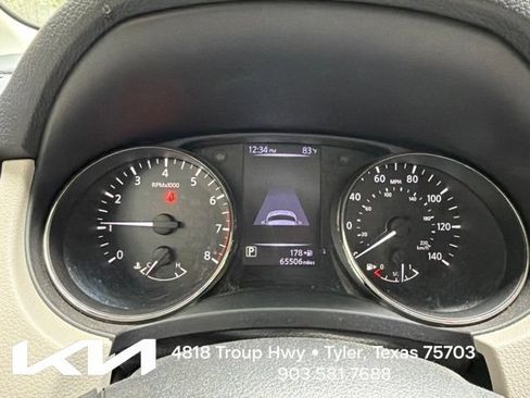 Used 2018 Nissan Rogue Sport SL w/ SL Premium Package FWD image 17