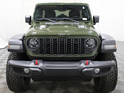Used 2024 Jeep Wrangler Unlimited Rubicon w/ XTREMEE 35" Tire Package AWD/4WD image 36