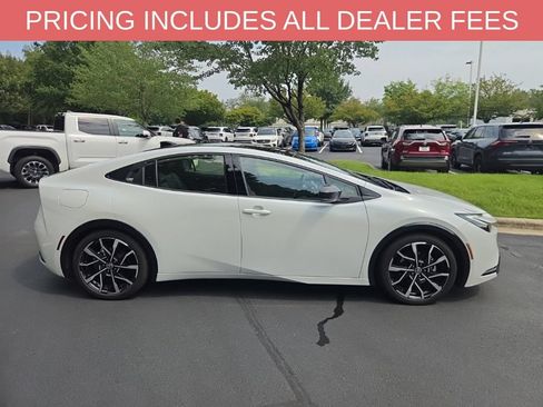 Certified 2026 Toyota Prius Plug-In Hybrid FWD image 15