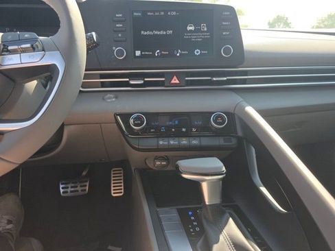New 2025 Hyundai Elantra Sport image 17