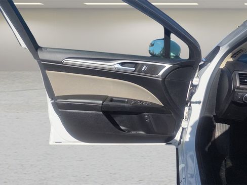 Used 2018 Ford Fusion S image 22