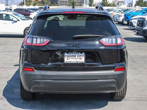 Used 2021 Jeep Cherokee Latitude Plus AWD/4WD image 11