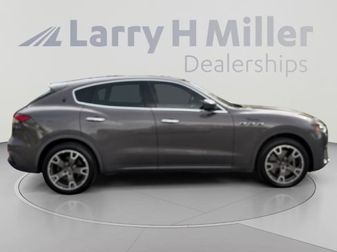 Used 2023 Maserati Levante Modena AWD/4WD image 6