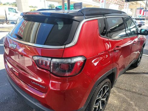 Used 2025 Jeep Compass Limited AWD/4WD image 8